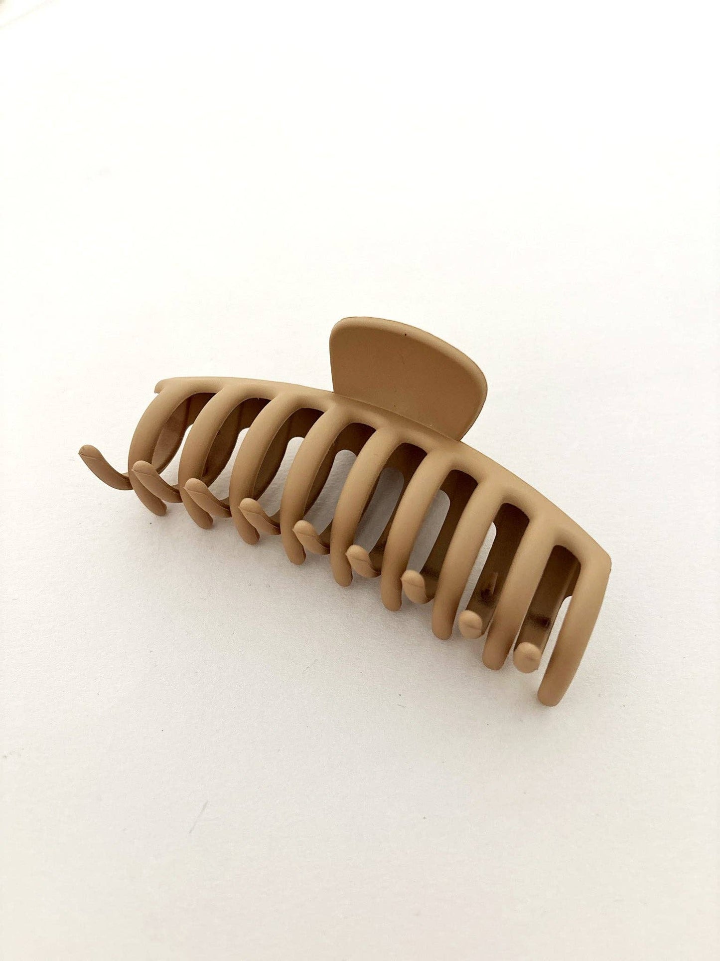 Regina Matte Claw Clip