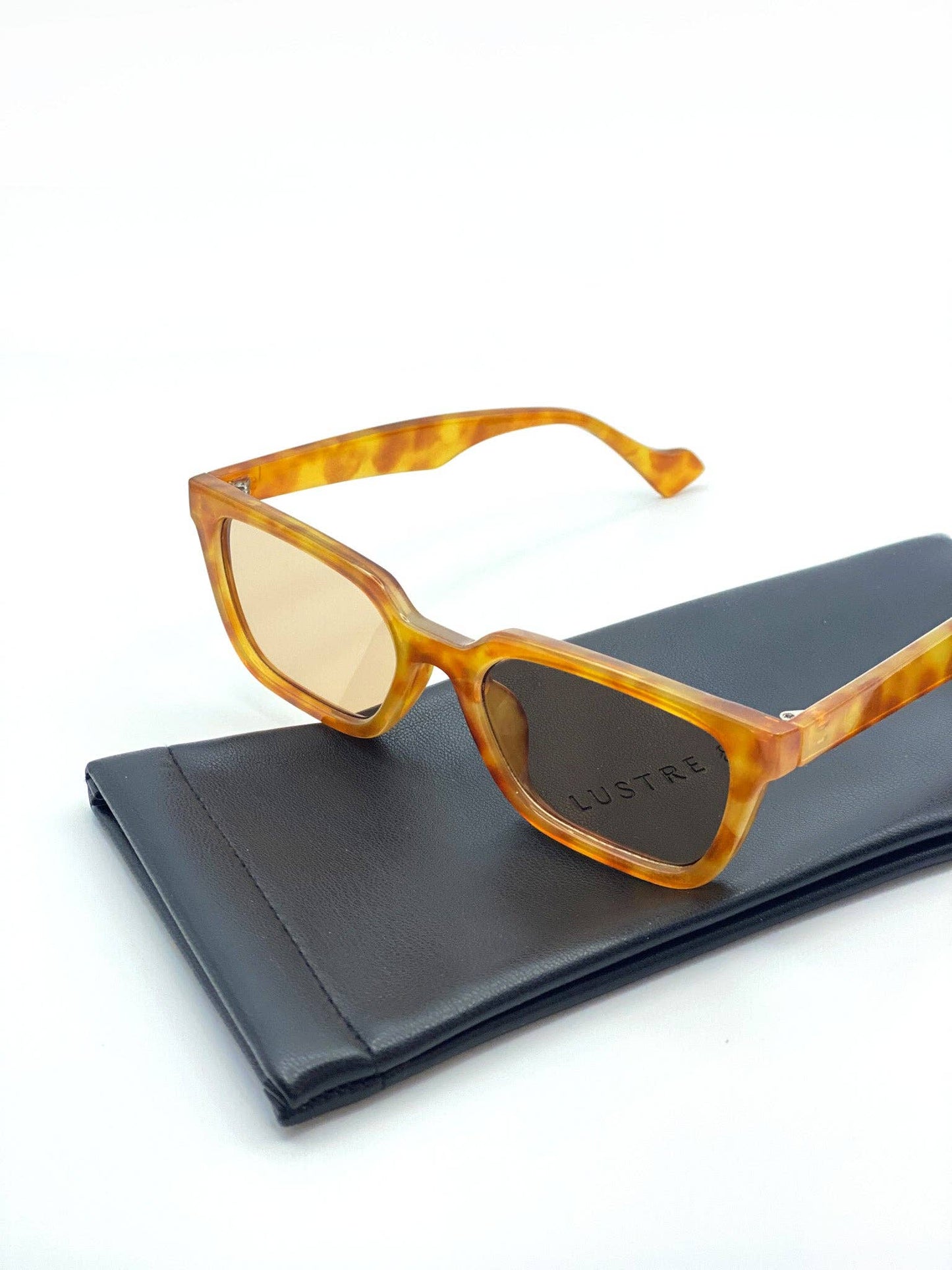 L&S Kitty Rectangular Sunglasses in Vintage Tort