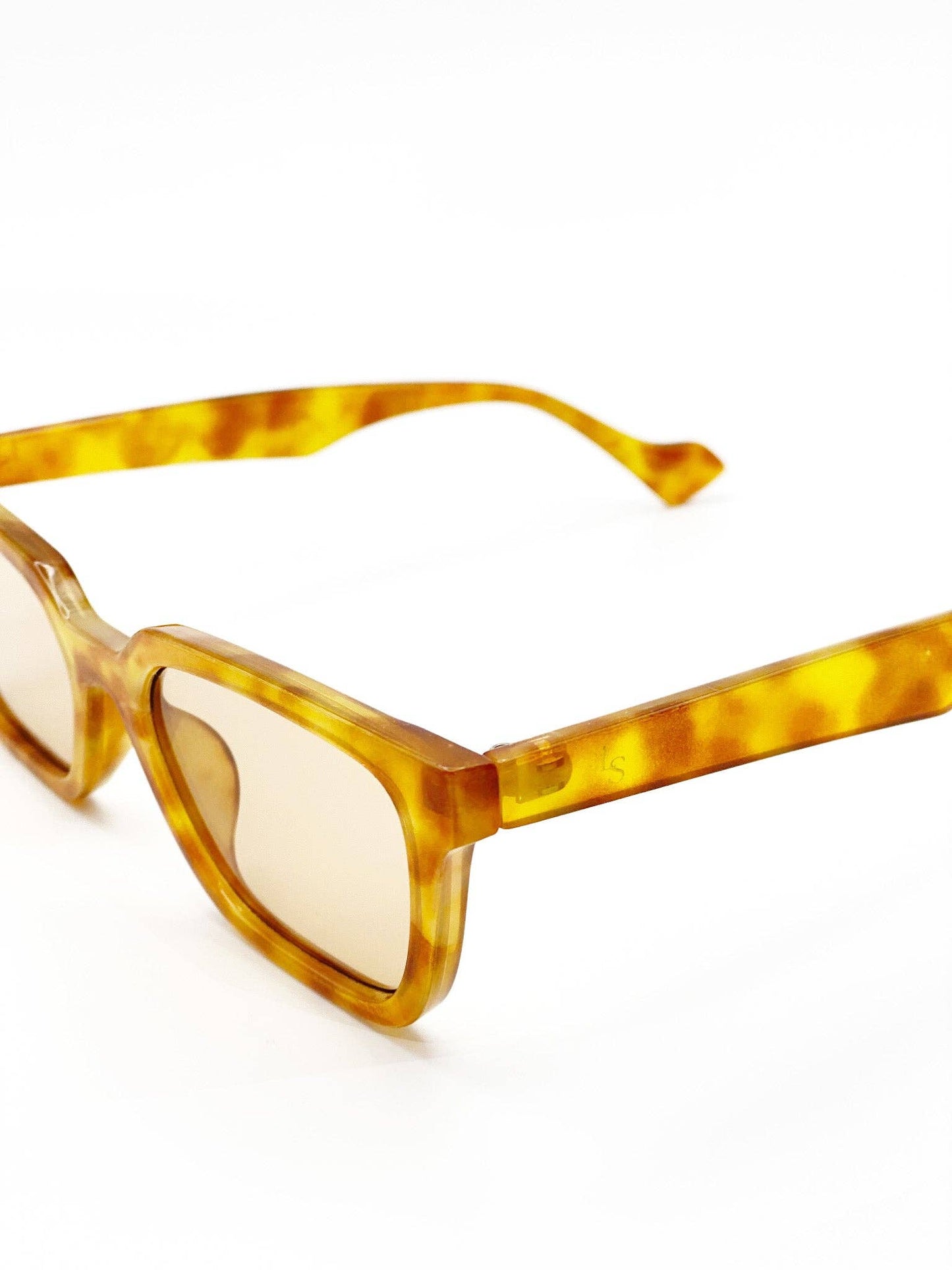L&S Kitty Rectangular Sunglasses in Vintage Tort